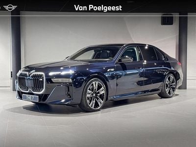 Zwart (metallic) Nieuw 2025 BMW M760e Sedan | € 178.763 (Goede deal)
