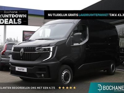 Noir nacre (donker zwart) Gebruikt 2024 Renault Master Van | € 33.395 (Eerlijke prijs)