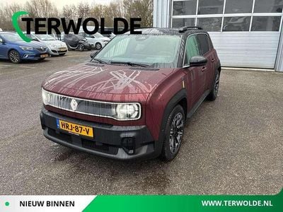 Rood Gebruikt 2025 Renault 4 E-Tech Iconic SUV | € 34.945 (Eerlijke prijs)