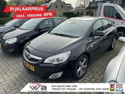 tweedehands Opel Astra 1.6 Edition Navigatie I Trekhaak I Bluetooth