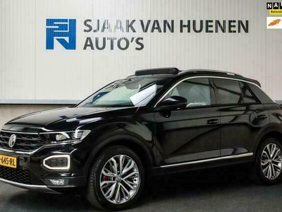 Zwart Occasion 2018 VW T-Roc Beats SUV | € 29.949 (Duur)