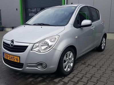 tweedehands Opel Agila 1.2 Enjoy in nette staat en keurig onderhouden. Airco Nieuwe APK bij aflevering Hoge instap !! 5 deurs