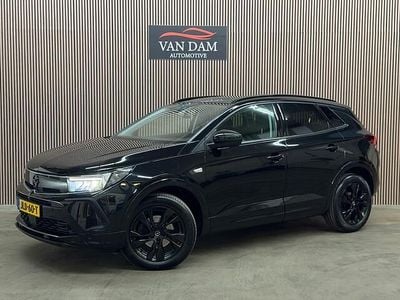 Zwart Occasion 2022 Opel Grandland X GS Line SUV | € 21.900 (Eerlijke prijs)