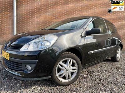 Zwart Occasion 2007 Renault Clio II Business Hatchback | € 1.999 (Eerlijke prijs)