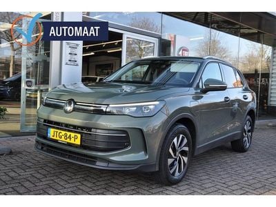 Groen Nieuw 2025 VW Tiguan Life SUV | € 43.900 (Super prijs)
