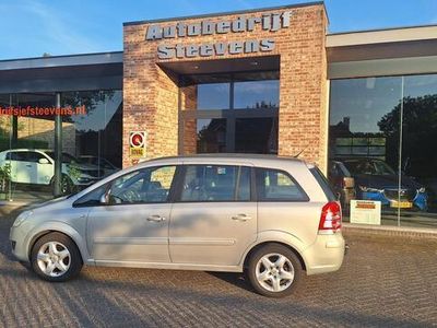 Grijs Gebruikt 2008 Opel Zafira Essentia MPV | € 3.950 (Duur)