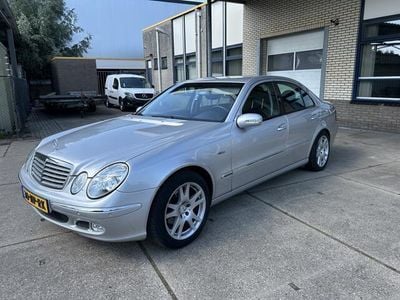 Mercedes E200