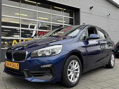 Blauw (metallic) Occasion 2018 BMW 216 Advantage Stationwagen | € 15.900 (Goede deal)