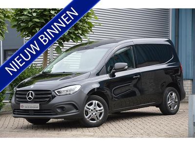 Zwart Gebruikt 2023 Mercedes Citan 113 Van | € 22.950
