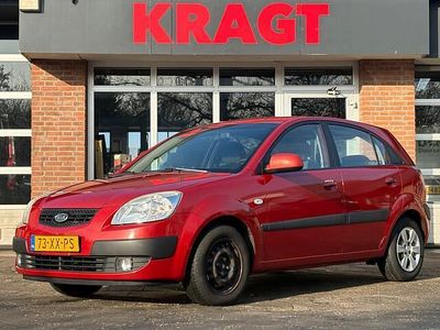 Occasion Kia Rio 97 PK (71 kW) 2007 Rood Hatchback