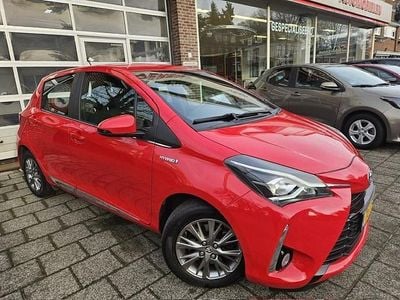 Rood Gebruikt 2018 Toyota Yaris Plus Hatchback | € 14.950 (Super prijs)