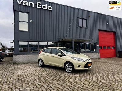 tweedehands Ford Fiesta 1.4 Comfort 5drs Airco LM velgen Zeer Mooi!