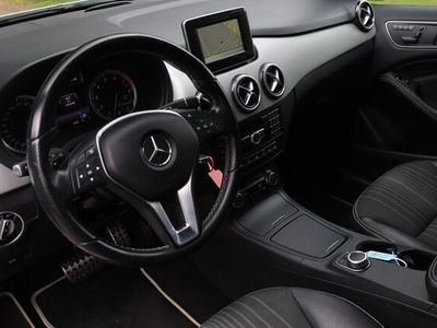 tweedehands Mercedes B200 Ambition Aut. | AMG-Sportpakket | Adaptieve Cruise