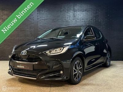 Zwart Occasion 2022 Toyota Yaris Hatchback | € 22.320 (Eerlijke prijs)