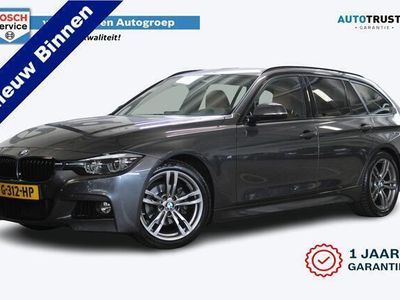 tweedehands BMW 318 3-SERIE Touring i M Sport Corporate Lease | Incl. 12 maanden garantie | Afneembare trekhaak | Cruise | Parkeercamera | Black optic | Virtual dashboard | Climate Control | Stoelverwarming |
