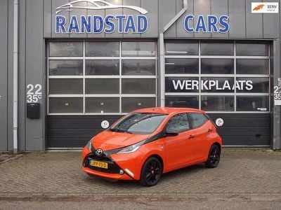 Oranje Occasion 2014 Toyota Aygo X-cite Hatchback | € 6.250 (Eerlijke prijs)