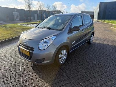 Grijs (metallic) Occasion 2012 Suzuki Alto Comfort Hatchback | € 2.994 (Eerlijke prijs)