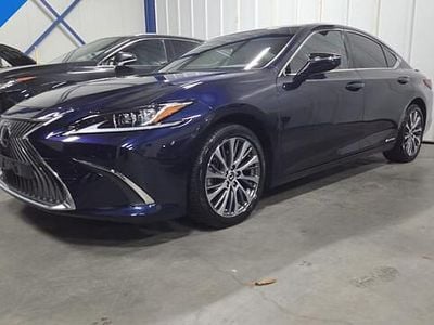 Blauw Gebruikt 2020 Lexus ES300H Executive Line Sedan | € 34.950 (Super prijs)