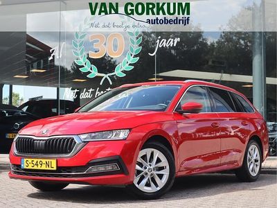 Rood Occasion 2023 Skoda Octavia Business Line Stationwagen | € 17.950 (Eerlijke prijs)