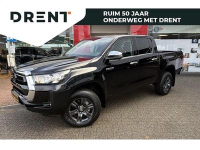 Zwart (metallic) Gebruikt 2024 Toyota HiLux Pickup | € 48.984 (Iets duurder)