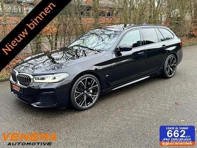 Zwart (metallic) Occasion 2023 BMW 530 M Sport Stationwagen | € 49.999 (Iets duurder)