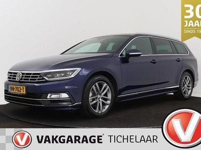 Blauw Occasion 2018 VW Passat Highline Stationwagen | € 17.345 (Eerlijke prijs)