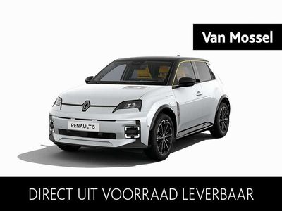Wit Nieuw 2025 Renault 5 E-Tech Komfort Hatchback | € 34.390 (Eerlijke prijs)