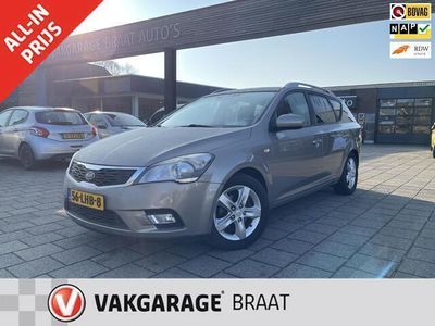 tweedehands Kia Ceed 1.4 l NAVI l CRUISE l TREKHAAK l RIJKLAAR!