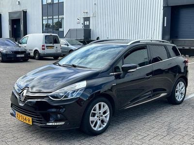 Zwart Gebruikt 2019 Renault Clio GrandTour LIMITED Stationwagen | € 7.500 (Goede deal)