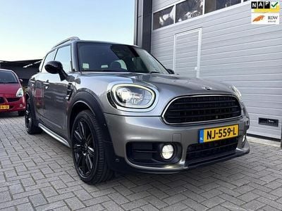 Grijs, metallic lak Gebruikt 2017 Mini Cooper Countryman Chili SUV | € 13.950 (Duur)