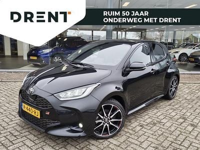 Zwart Gebruikt 2022 Toyota Yaris Premium Hatchback | € 24.695 (Eerlijke prijs)