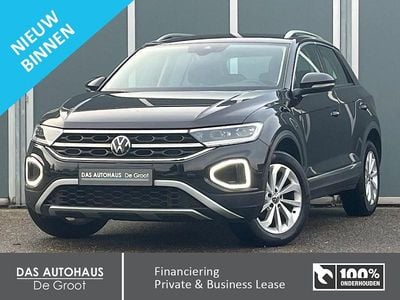 Zwart (metallic) Gebruikt 2022 VW T-Roc Style SUV | € 26.395 (Super prijs)