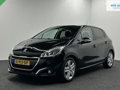 Zwart Occasion 2019 Peugeot 208 Signature Sky Hatchback | € 7.500 (Iets duurder)