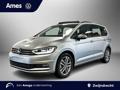 Zilver Occasion 2025 VW Touran Highline MPV | € 45.995