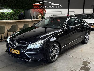 Zwart Occasion 2013 Mercedes E200 Coupé | € 12.950 (Eerlijke prijs)