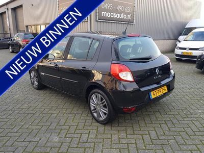 tweedehands Renault Clio 1.6 20th Anniversary automaat luxe uitvoering 1 ei