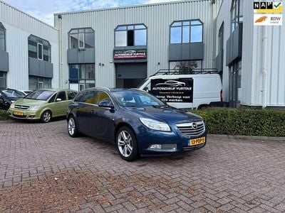 Blauw Gebruikt 2011 Opel Insignia Cosmo Stationwagen | € 5.995 (Eerlijke prijs)