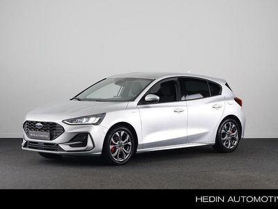 Grijs Gebruikt 2023 Ford Focus ST-Line Hatchback | € 22.945 (Eerlijke prijs)