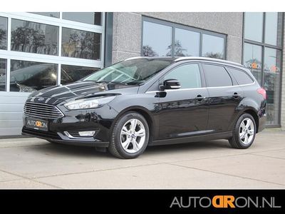Zwart (metallic) Occasion 2016 Ford Focus Titanium Stationwagen | € 7.995 (Eerlijke prijs)
