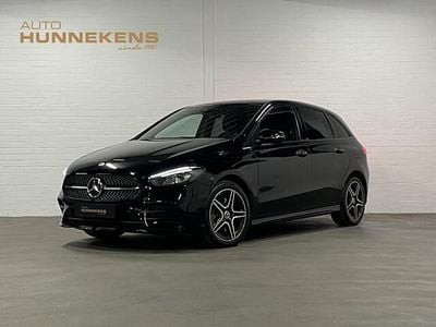 Zwart Gebruikt 2022 Mercedes B250 AMG line MPV | € 30.890 (Goede deal)