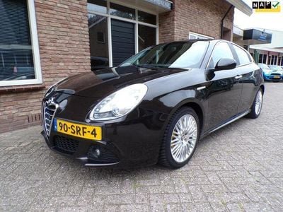Occasion Alfa Romeo Giulietta Distinctive 170 PK (125 kW) 2011 Zwart, metallic lak Hatchback