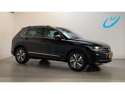 Zwart Occasion 2022 VW Tiguan Business+ SUV | € 27.900 (Super prijs)