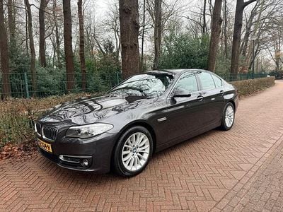 Grijs Occasion 2017 BMW 520 Luxury Line Sedan | € 18.999 (Super prijs)