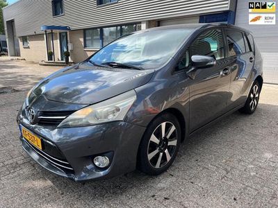 tweedehands Toyota Verso 2.2 D-4D Dynamic Business 7-persoons automaat