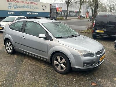 Occasion Ford Focus 101 PK (74 kW) 2005 Grijs Hatchback