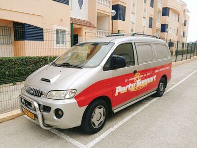 Hyundai H-1