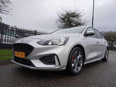 Grijs Occasion 2020 Ford Focus Business Edition Hatchback | € 18.945 (Goede deal)