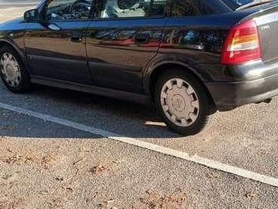 Zwart Gebruikt 2002 Opel Astra Edition Hatchback | € 1.850 (Iets duurder)