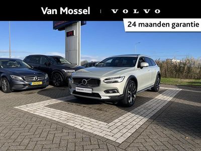 Grijs Gebruikt 2023 Volvo V90 CC Pro Stationwagen | € 49.940