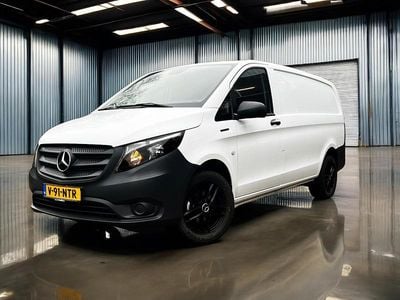 Wit Occasion 2022 Mercedes e-Vito MPV | € 14.940